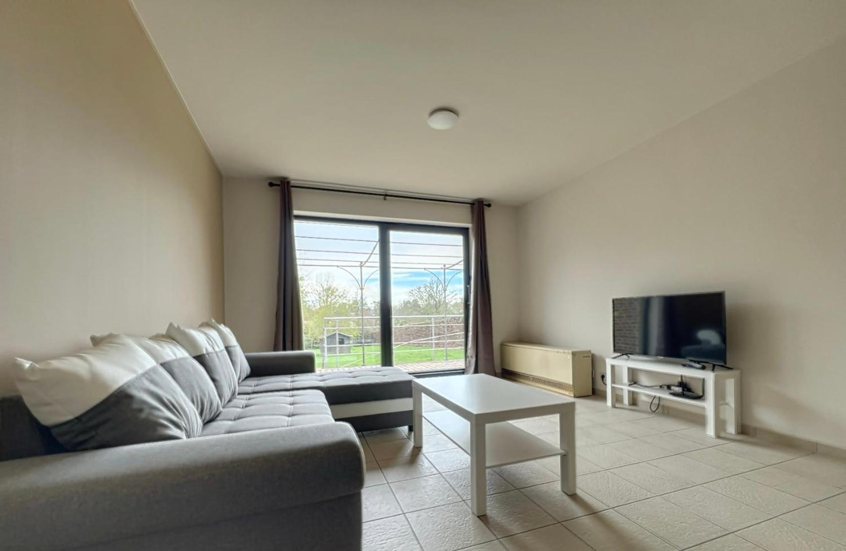 Station 64 B1 Charleroi-Airport Villa Luaran gambar